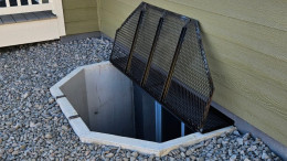Escape Hatch Window Well Cover
